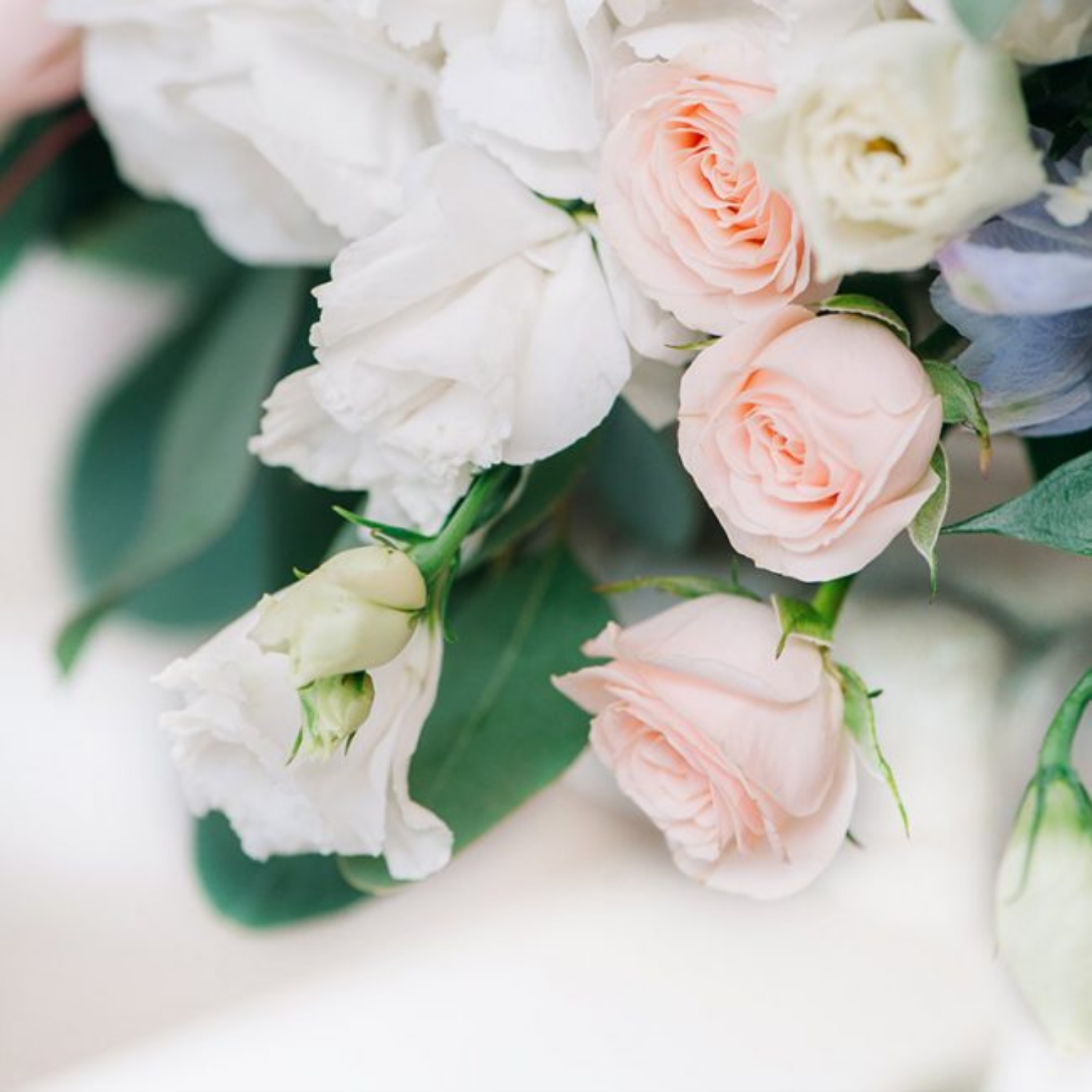 Cum alegi florile potrivite pentru botez?